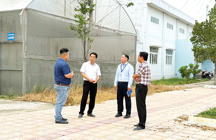 Chế biến tro xỉ rác thành gạch lát: Hướng nghiên cứu ứng dụng hiệu quả