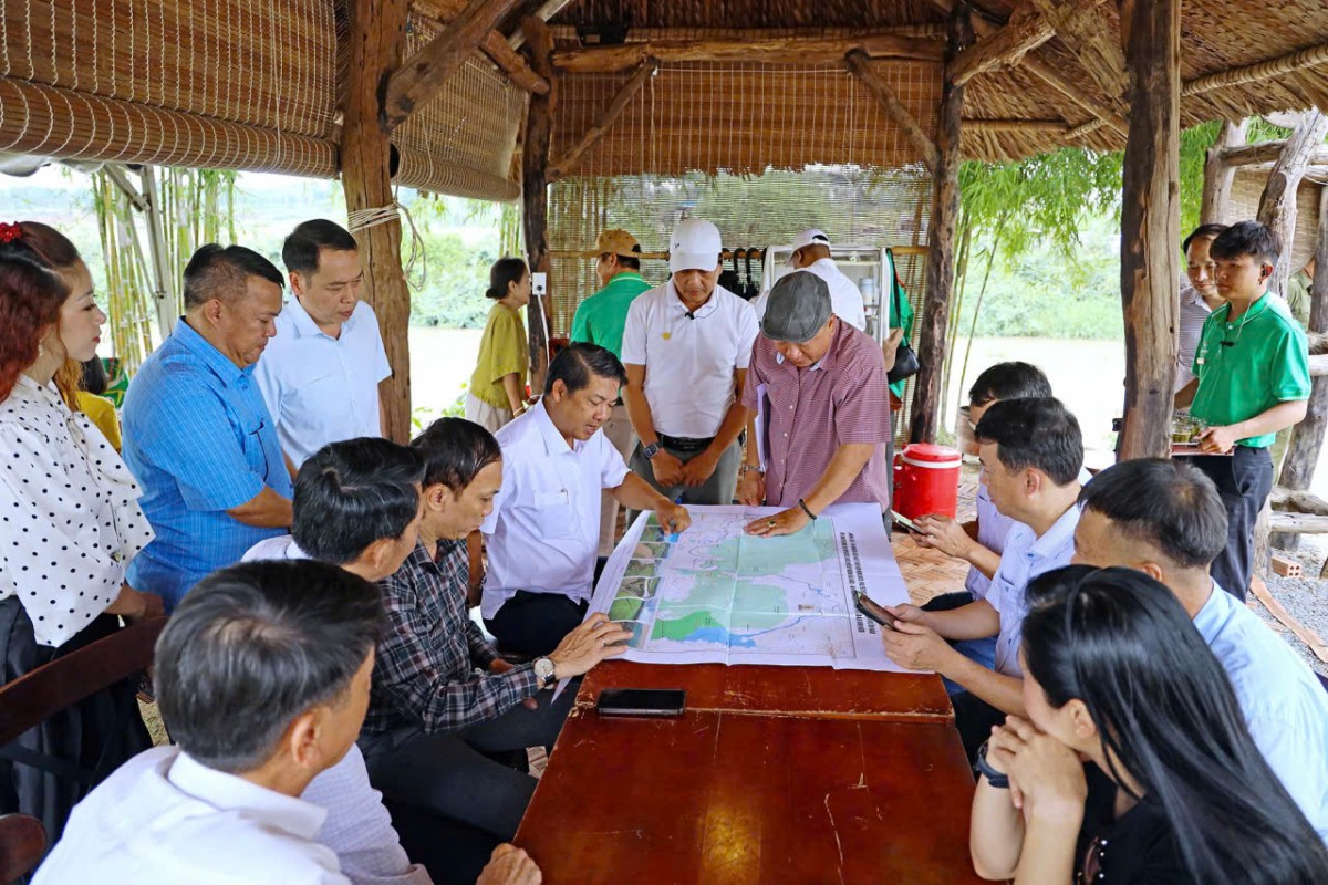 Bí thư Tỉnh ủy Đắk Lắk khảo sát điểm du lịch sinh thái nông nghiệp tại xã Ea Na