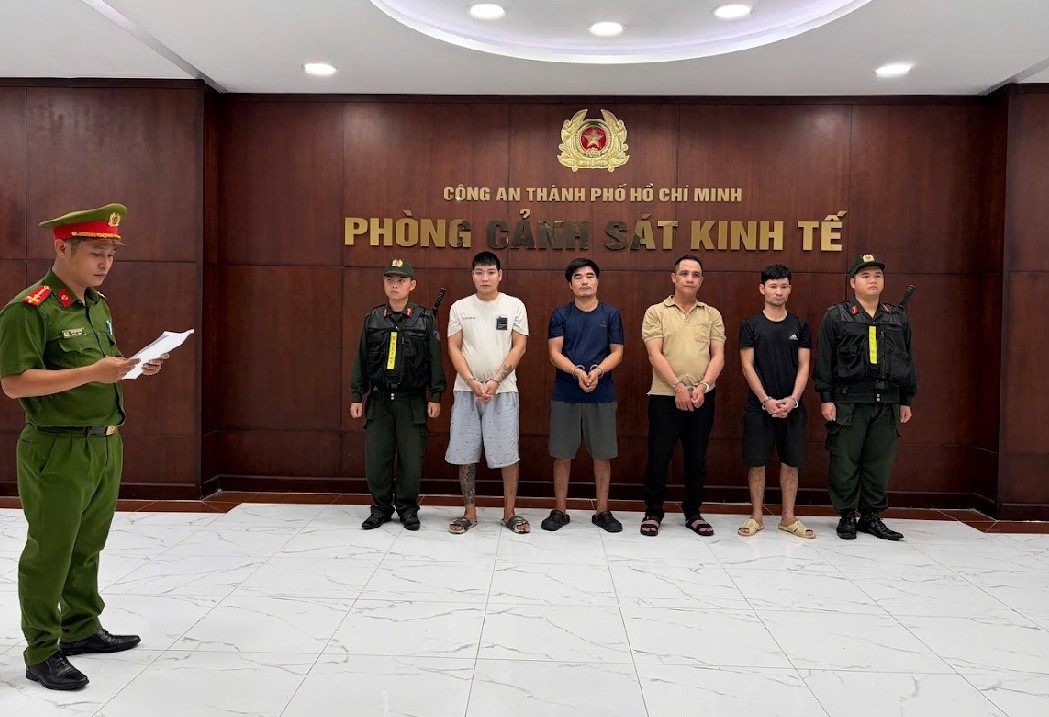 TP.HCM: Khởi tố 4 đối tượng sản xuất giá đỗ ngâm hóa chất cấm, hơn 1.000 tấn đã ra thị trường