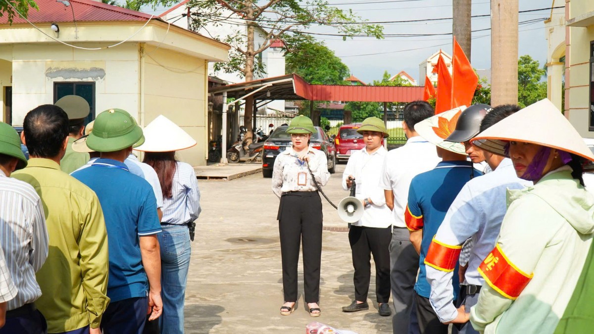Hà Nội: Xã Trung Giã quyết liệt xử lý vi phạm đất đai, cưỡng chế 6 trường hợp xây dựng trái phép