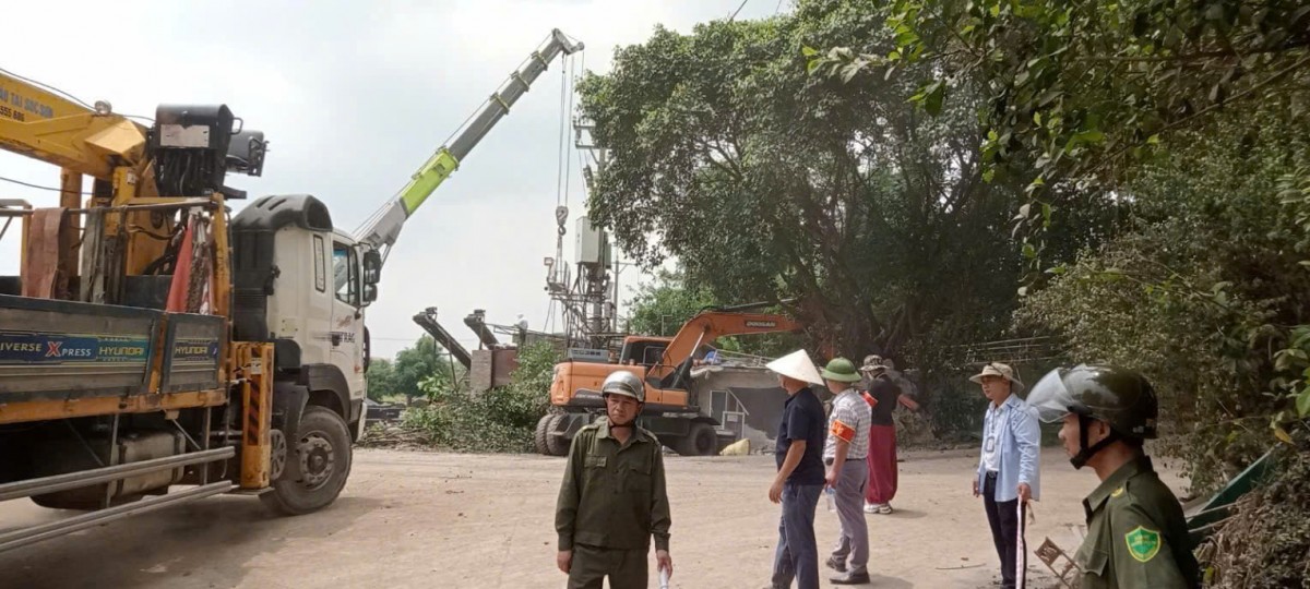 Hà Nội: Xã Trung Giã quyết liệt xử lý vi phạm đất đai, cưỡng chế 6 trường hợp xây dựng trái phép