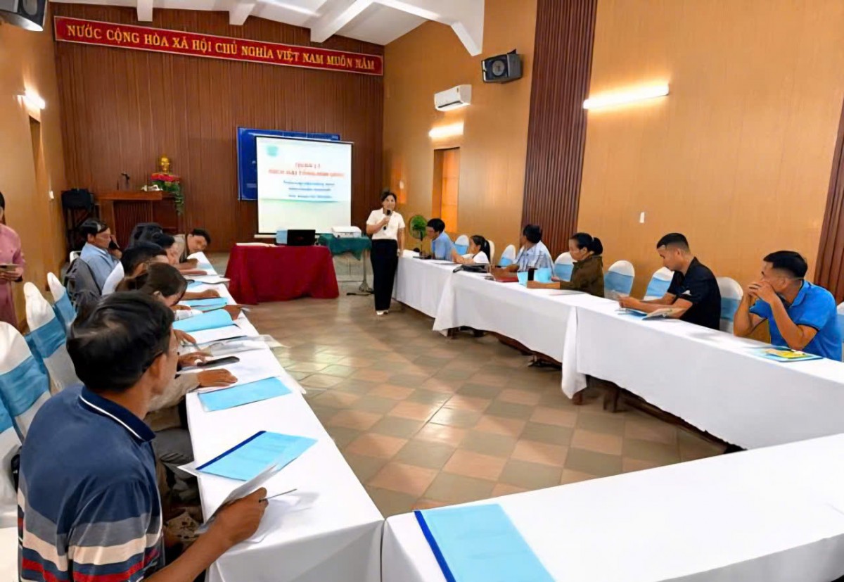 Tập huấn kỹ thuật quản lý dịch hại tổng hợp trên cây sầu riêng theo tiêu chuẩn VietGAP