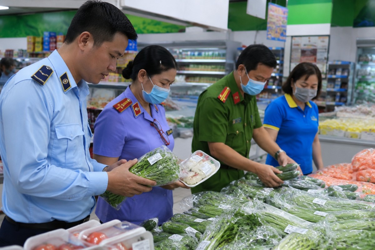TP.HCM tăng cường kiểm tra, xử lý vi phạm về an toàn thực phẩm