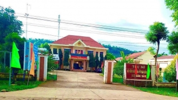 Xã Đắk Sắk vận động người dân “hiến đất, tài sản trên đất làm đường giao thông nông thôn”