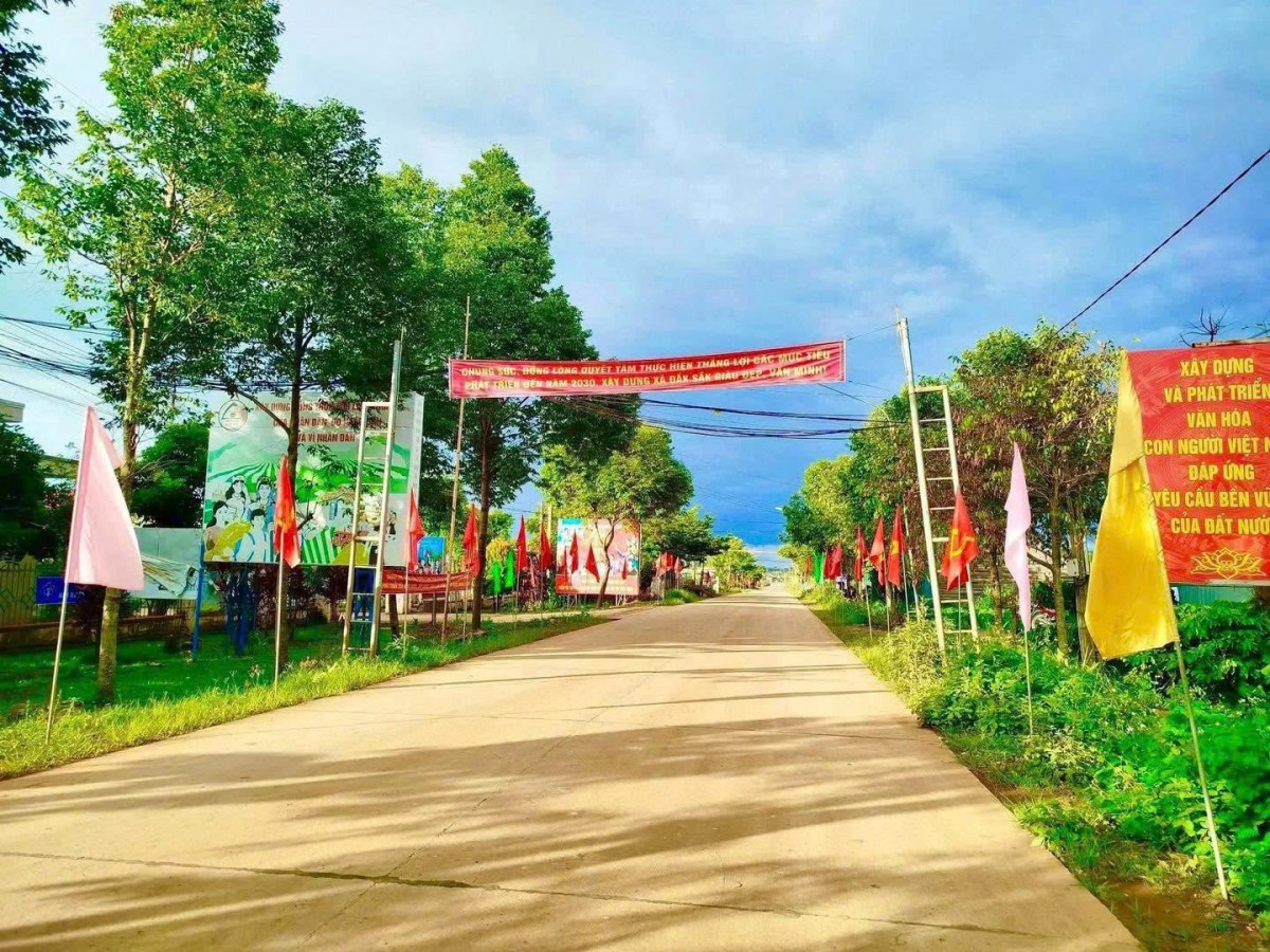 Xã Đắk Sắk vận động người dân “hiến đất, tài sản trên đất làm đường giao thông nông thôn”