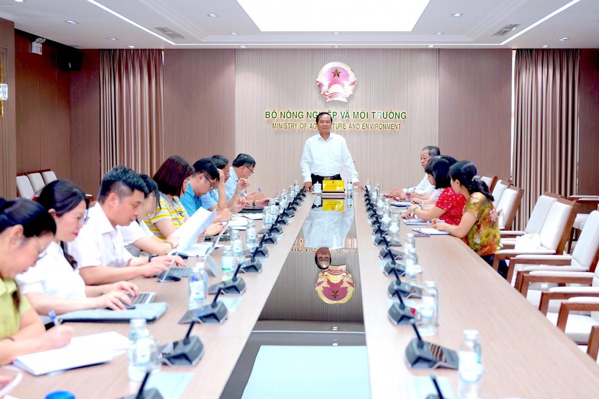 Toàn cảnh buổi làm việc giữa Bộ Nông nghiệp và Môi trường với Hiệp hội Nông nghiệp hữu cơ Việt Nam tại trụ sở Bộ.