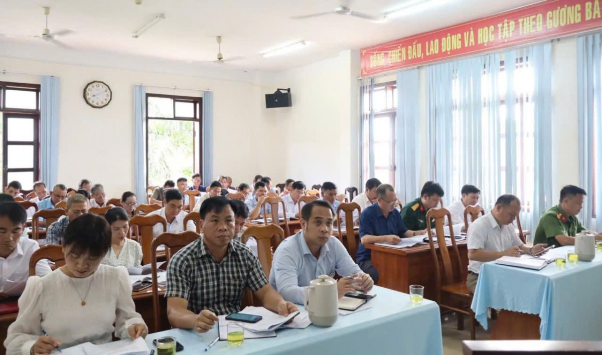 Xã Dray Bhăng họp Ban Chỉ đạo sắp xếp, sáp nhập thôn, buôn trên địa bàn
