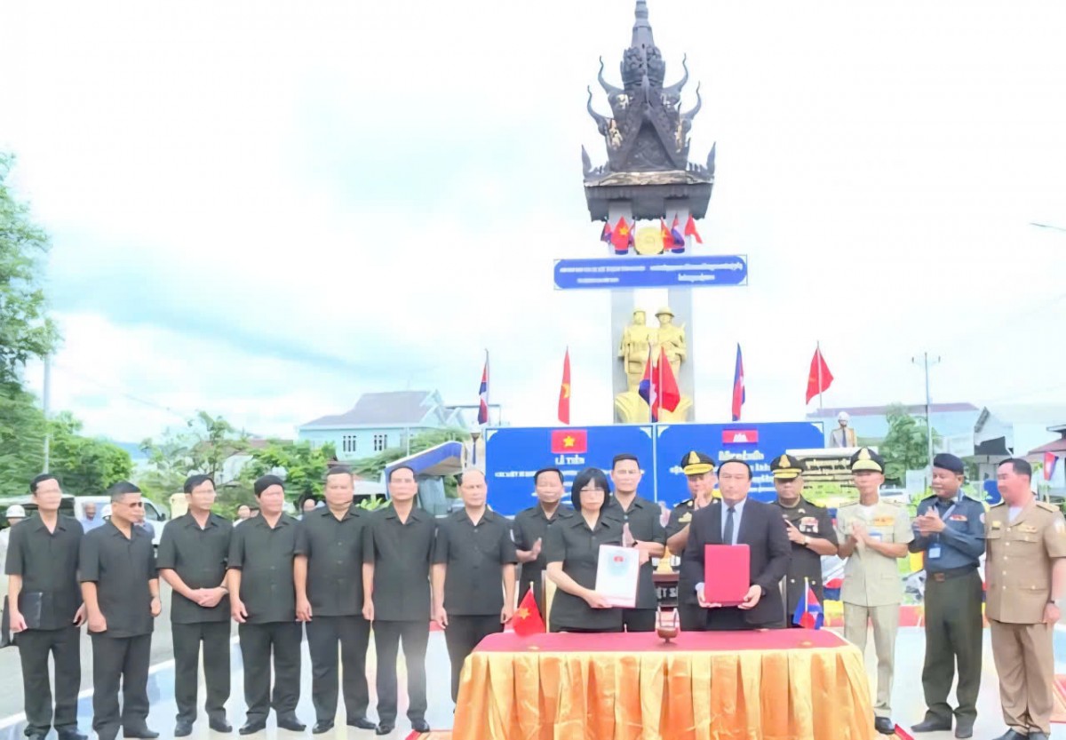 Gia Lai: Trang trọng tổ chức lễ tiễn và bàn giao hài cốt liệt sĩ hy sinh tại Campuchia