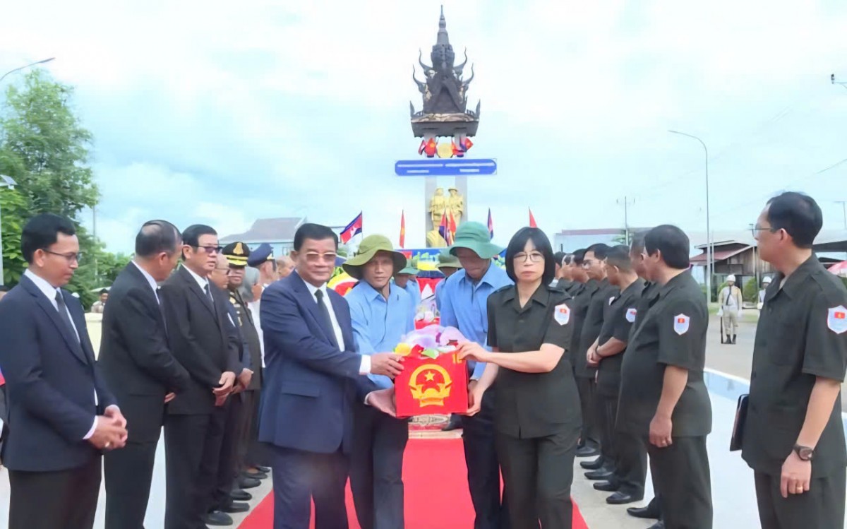 Gia Lai: Trang trọng tổ chức lễ tiễn và bàn giao hài cốt liệt sĩ hy sinh tại Campuchia