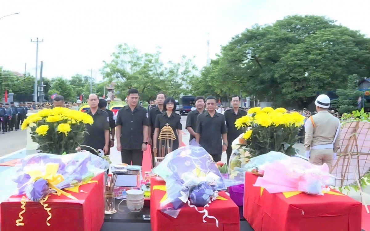 Gia Lai: Trang trọng tổ chức lễ tiễn và bàn giao hài cốt liệt sĩ hy sinh tại Campuchia