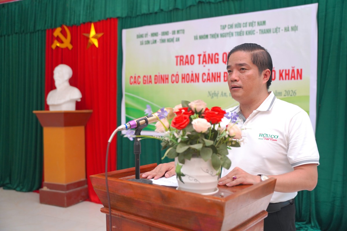 Nhà báo Đỗ Ngọc Thi, Ủy viên Ban Chấp hành Hiệp hội Nông nghiệp hữu cơ Việt Nam, Tổng biên tập Tạp chí Hữu cơ Việt Nam phát biểu tại chương trình. Ông nhấn mạnh, bên cạnh nhiệm vụ tuyên truyền, Tạp chí Hữu cơ Việt Nam sẽ tiếp tục đồng hành cùng các hoạt động vì cộng đồng, vì người nghèo.