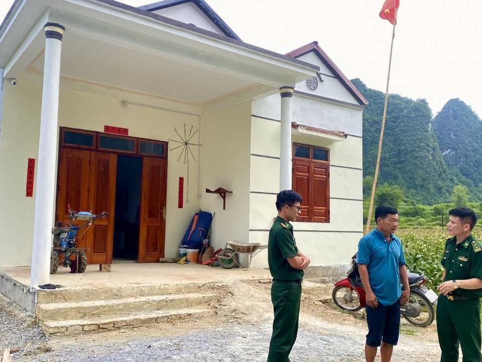 Chung tay xóa nhà tạm, nhà dột nát – dựng niềm tin nơi biên cương