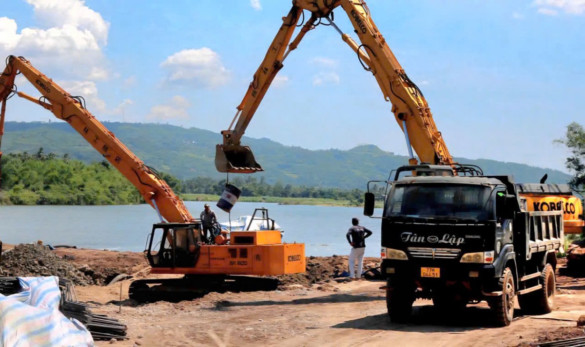 Bí thư Tỉnh ủy Đắk Lắk kiểm tra tiến độ các dự án khắc phục hậu quả bão lũ