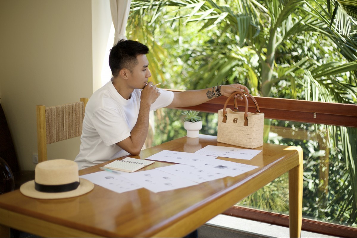 Chàng trai trẻ đưa thương hiệu túi thủ công Việt xuất ngoại