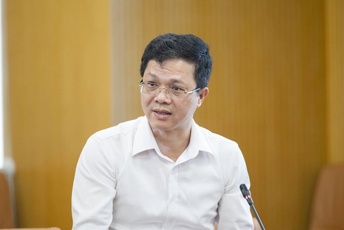 Vụ trưởng Vụ Khoa học và Công nghệ Nguyễn Văn Long báo cáo tại cuộc họp. Ảnh: Nguyễn Thủy. Vụ trưởng Vụ Khoa học và Công nghệ Nguyễn Văn Long báo cáo tại cuộc họp. Ảnh: Nguyễn Thủy.