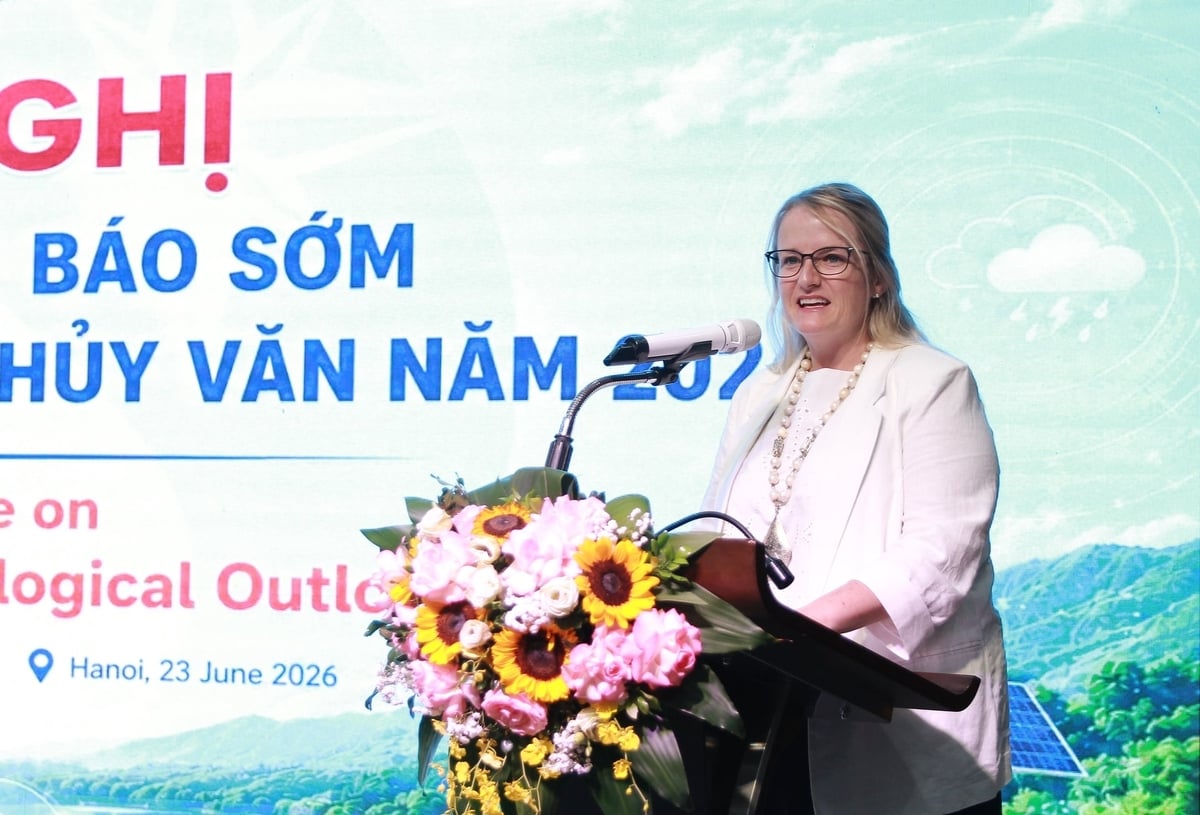 Bà Emilie Carrier, Tham tán Thương mại Cấp cao, Đại sứ quán Canada tại Việt Nam cho biết Canada đang cử chuyên gia phối hợp với phía Việt Nam thúc đẩy các giải pháp thực tiễn. Ảnh: Tiến Đức. Bà Emilie Carrier, Tham tán Thương mại Cấp cao, Đại sứ quán Canada tại Việt Nam cho biết Canada đang cử chuyên gia phối hợp với phía Việt Nam thúc đẩy các giải pháp thực tiễn. Ảnh: Tiến Đức.