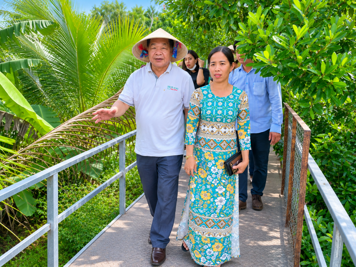 Đàn kiến vàng 