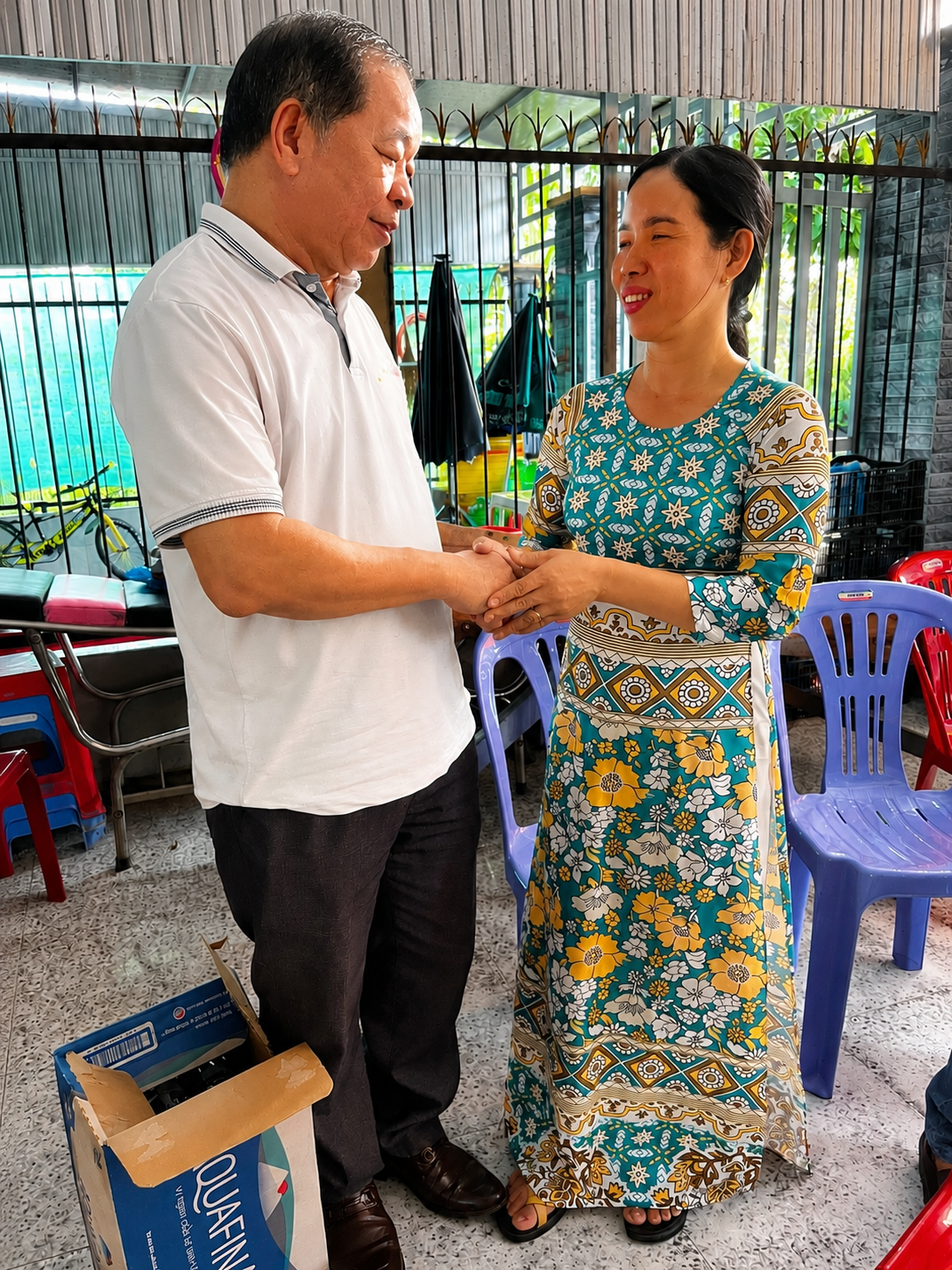 Đàn kiến vàng 