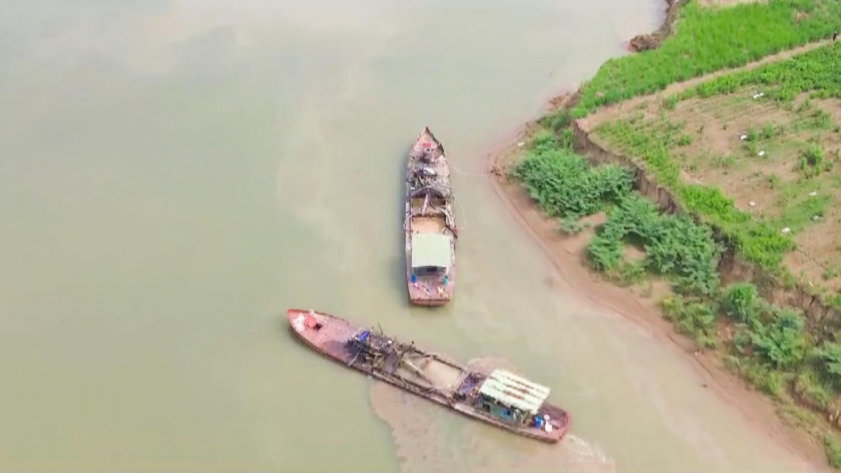 Phát hiện 3 tàu bơm hút cát trái phép trên sông Đồng Nai