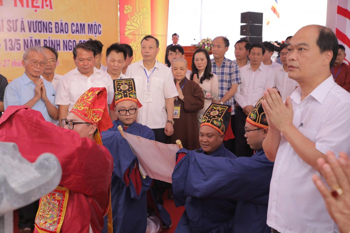 Hào khí ngàn năm Đào Cam Mộc