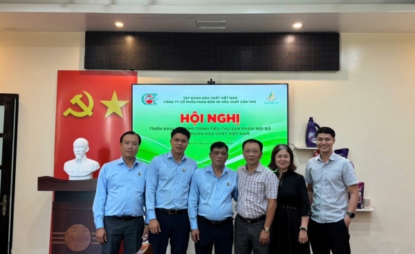 Phân bón Miền Nam và Phân bón & Hóa chất Cần Thơ tăng cường hợp tác tiêu thụ sản phẩm nội bộ