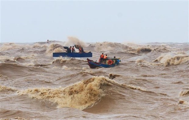 Bão số 1 suy yếu, Quảng Ninh vẫn mưa lớn, gió mạnh