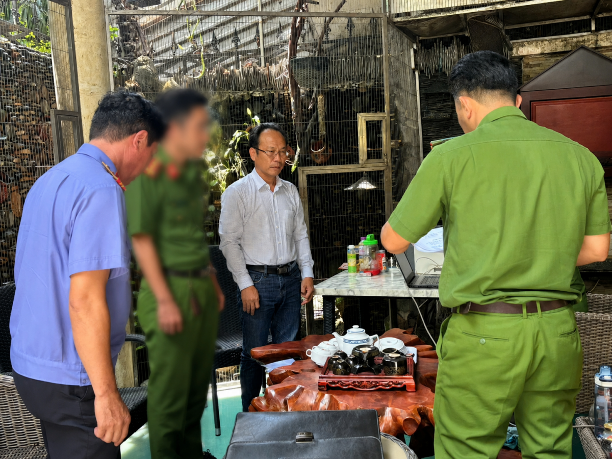 Vĩnh Long khởi tố 2 bị can trong vụ sản xuất, buôn bán nước yến giả
