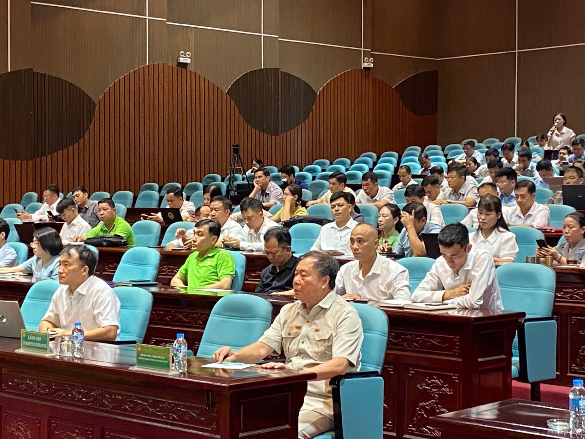 Các đại biểu tham dự Hội nghị Ban Chấp hành Hội Nông dân tỉnh Thái Nguyên mở rộng lần thứ 3, trao đổi, thảo luận về nhiệm vụ công tác Hội trong thời gian tới.