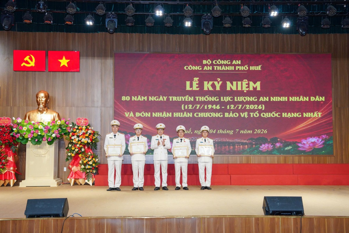 tặng Bằng khen