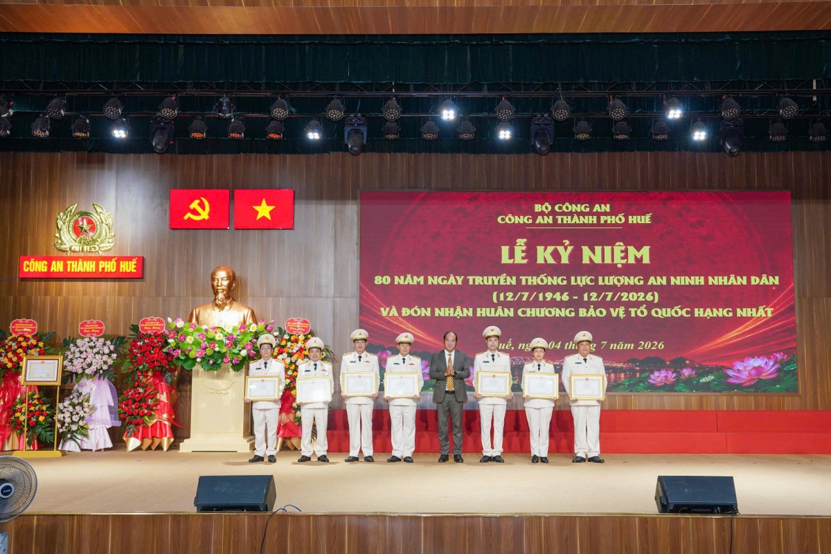 Lực lượng An ninh CATP Huế tiếp nối truyền thống vẻ vang 80 năm xây dựng, trưởng thành