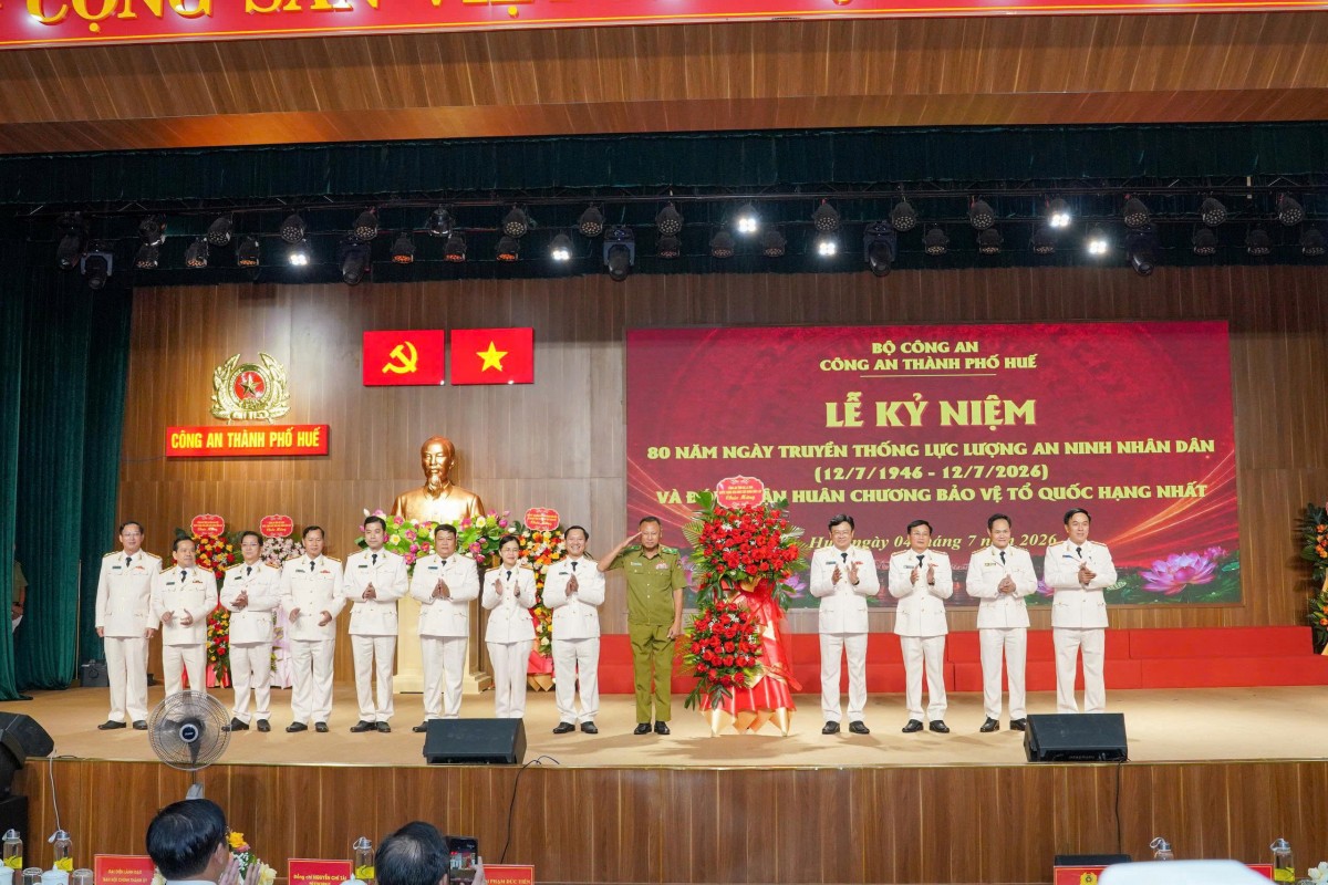 Lực lượng An ninh CATP Huế tiếp nối truyền thống vẻ vang 80 năm xây dựng, trưởng thành