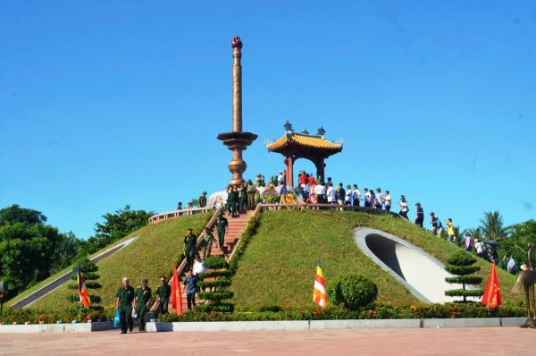 Tổ quốc gọi tên Anh - những con người mãi mãi tuổi hai mươi