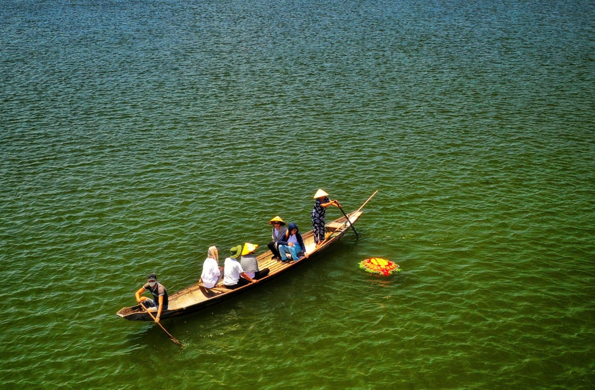 Tổ quốc gọi tên Anh - những con người mãi mãi tuổi hai mươi