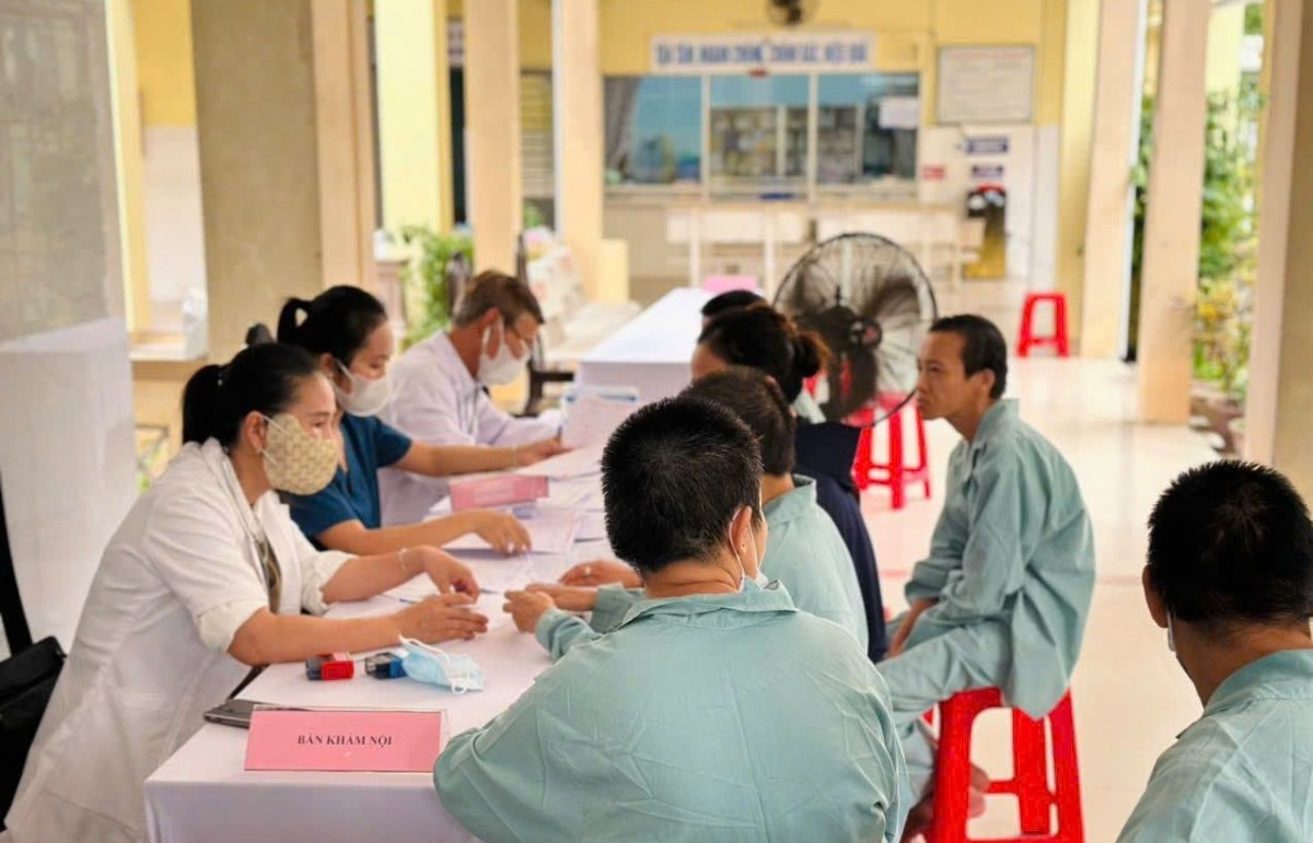 TP Đà Nẵng: Khám sức khỏe miễn phí tại Trung tâm Điều dưỡng người tâm thần Quảng Nam