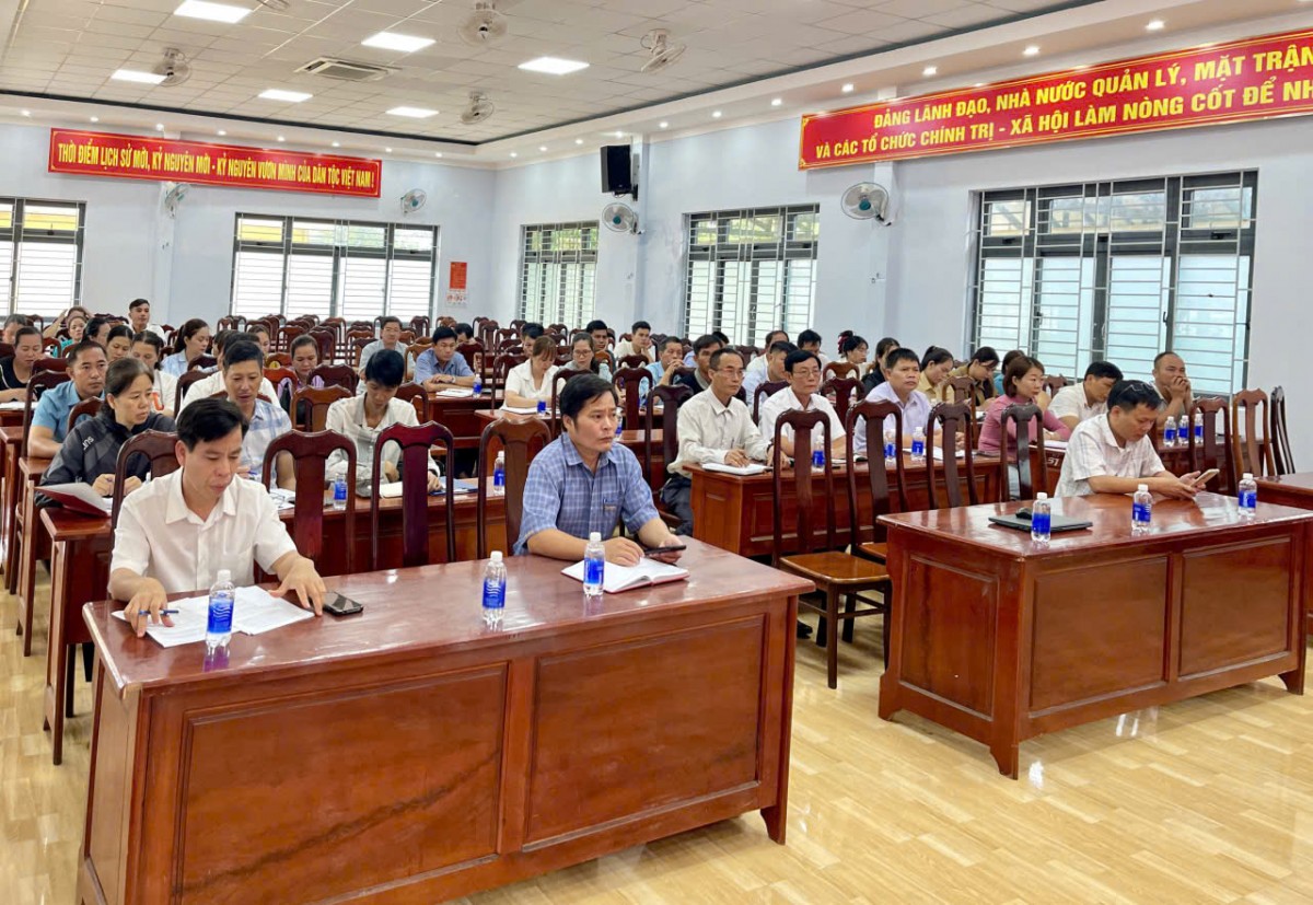 Đắk Lắk: Xã Hòa Phú tập huấn, bồi dưỡng lớp nghiệp vụ cho cán bộ thôn, buôn sau sắp xếp