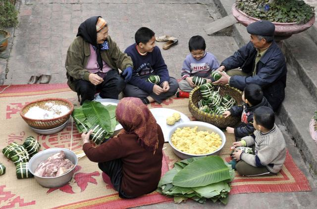Bánh tét làng Chuồn: Hương vị quê nhà xứ Huế
