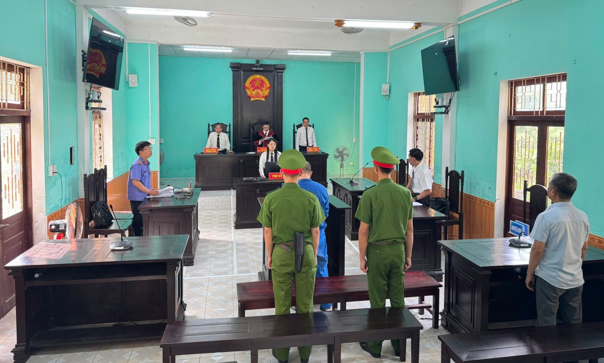phiên toà xét xử