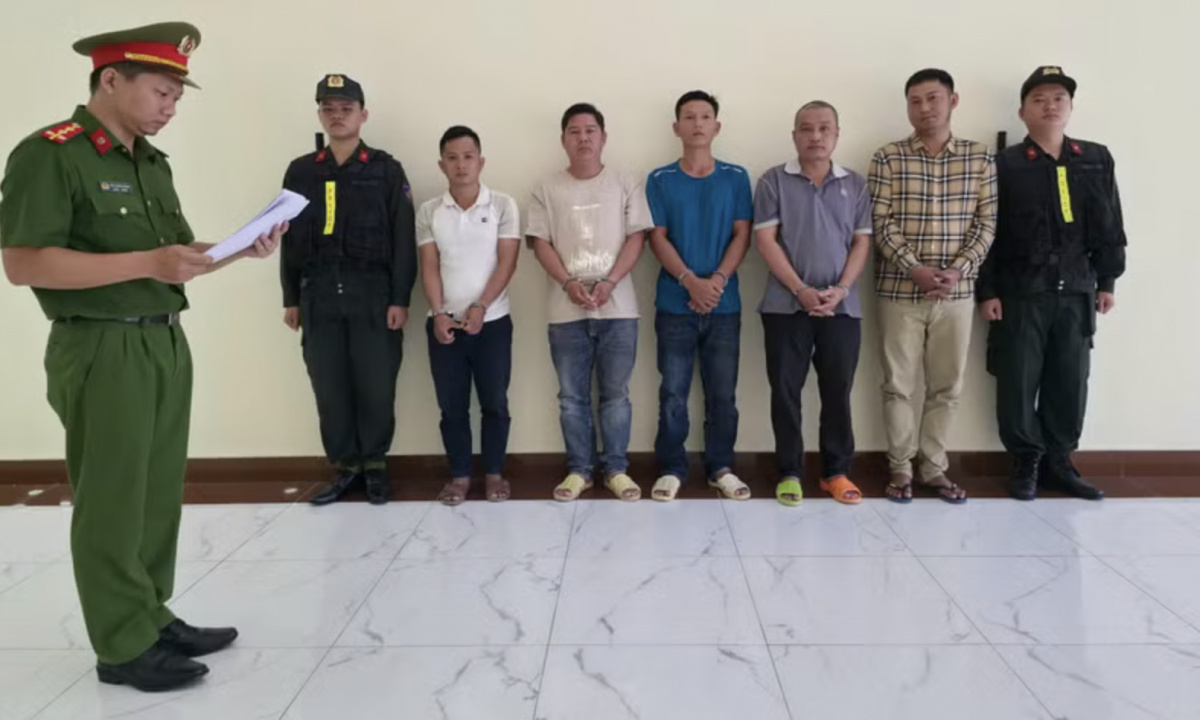 Khởi tố, bắt tạm giam 6 bị can trong vụ đổ trộm gần 800 tấn chất thải xây dựng tại TP.HCM