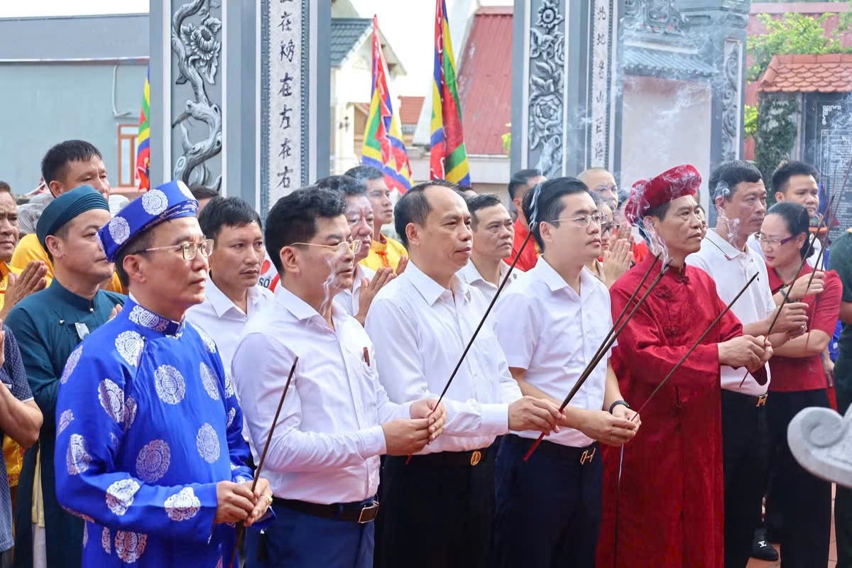 Lễ dâng hương, thượng cờ Lễ hội chọi trâu truyền thống Đồ Sơn - VTV năm 2026