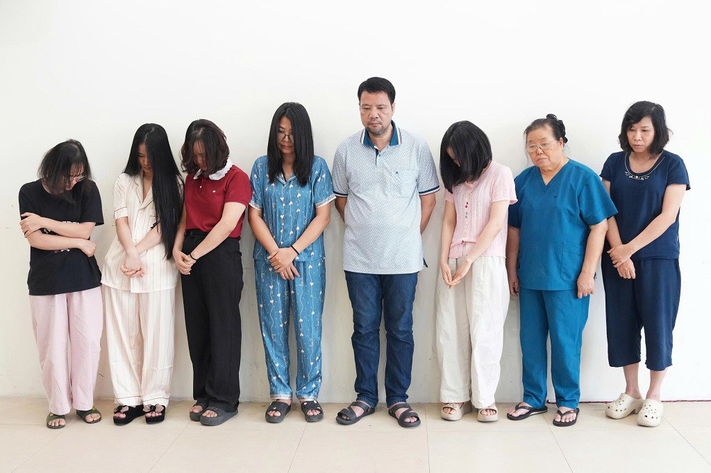 Triệt phá đường dây 'vẽ bệnh', thu lợi bất chính tại Phòng khám đa khoa Y học Nghệ An