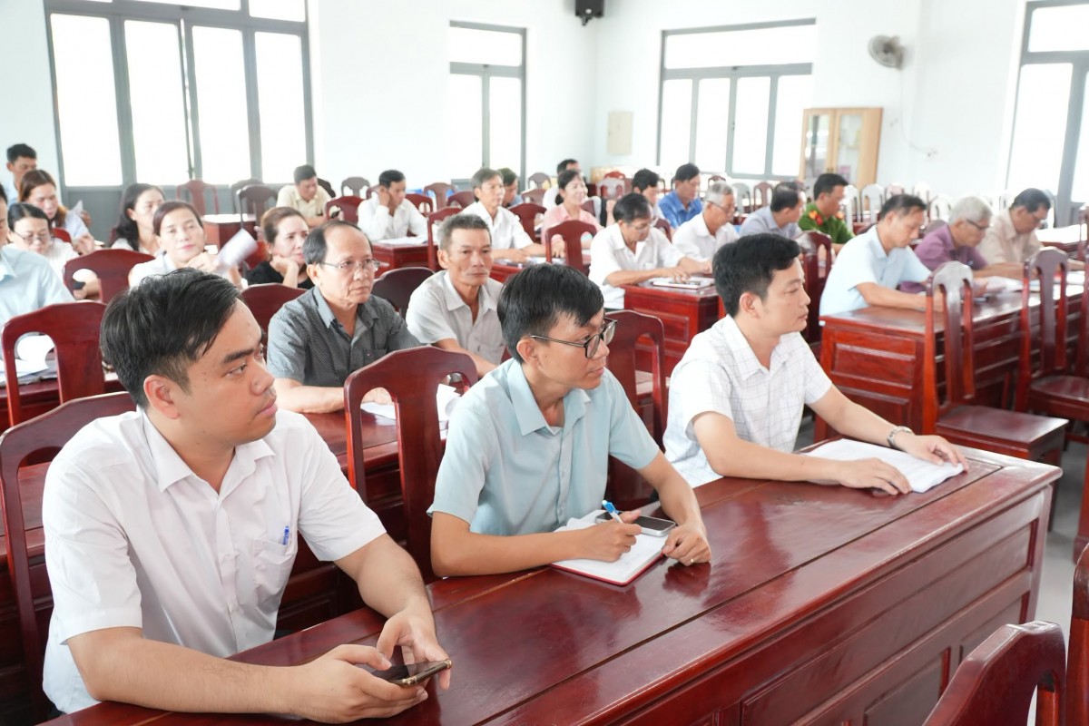 Quang cảnh cuộc họp