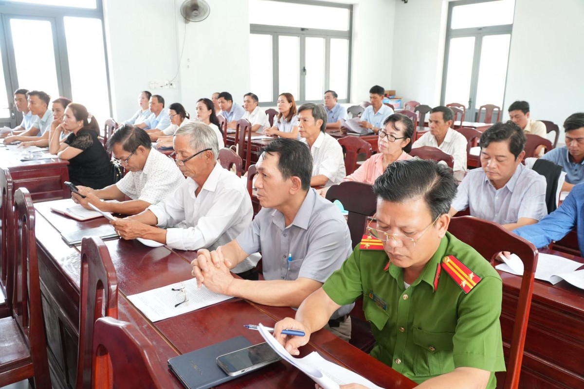 Quang cảnh cuộc họp