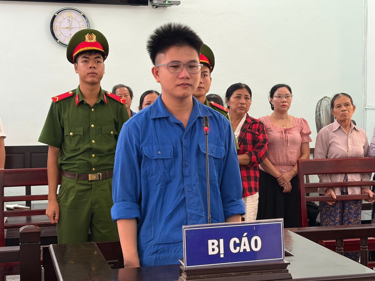 phiên toà sơ thẩm