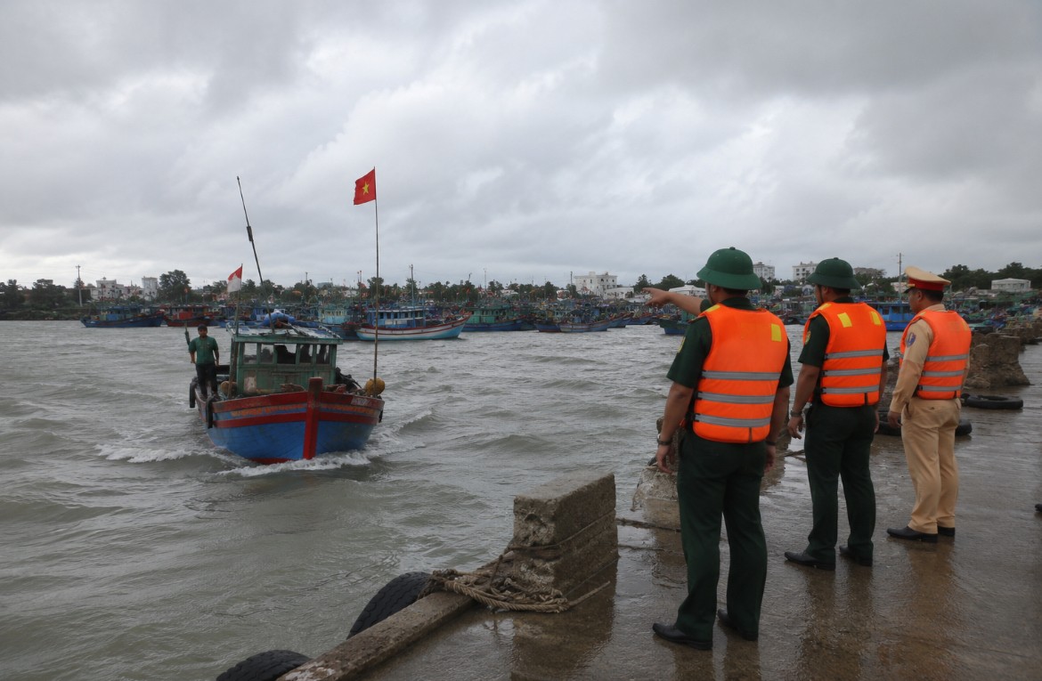 Đồng Tháp yêu cầu chủ động ứng phó mưa lớn, lốc, sét và gió mạnh trên biển