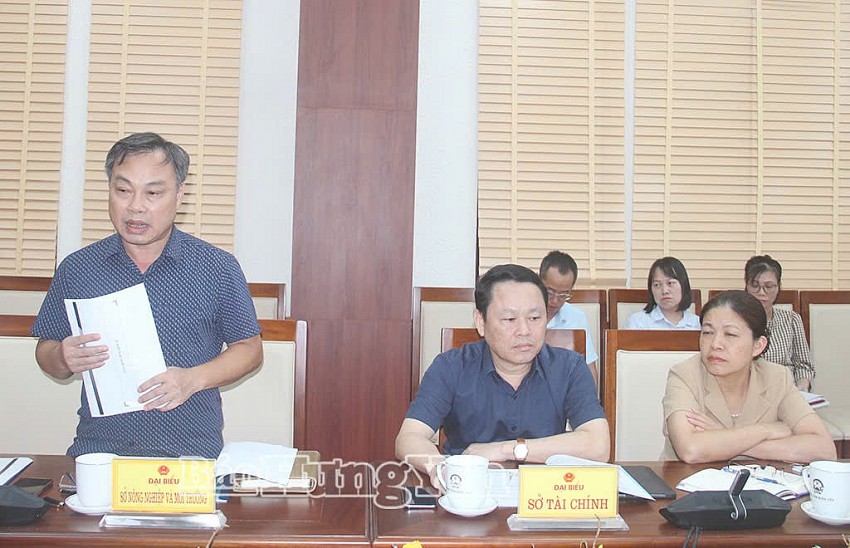 Quang cảnh buổi làm việc. Ảnh: Báo Hưng Yên.