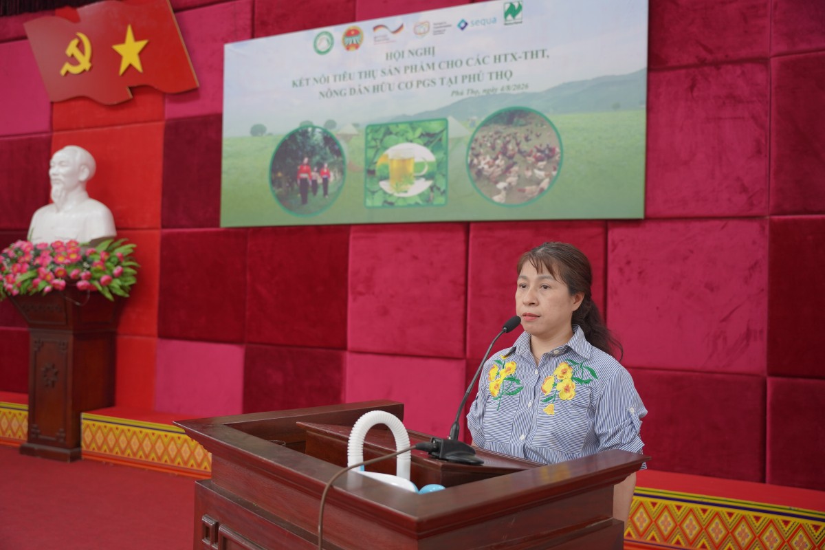 Bà Dương Thị Thắng, Giám đốc Hợp tác xã Dược liệu và Nông sản hữu cơ Mãn Đức, chia sẻ mong muốn phát triển cây dược liệu dưới tán rừng, gắn sinh kế với bảo vệ hệ sinh thái và văn hóa Mường.