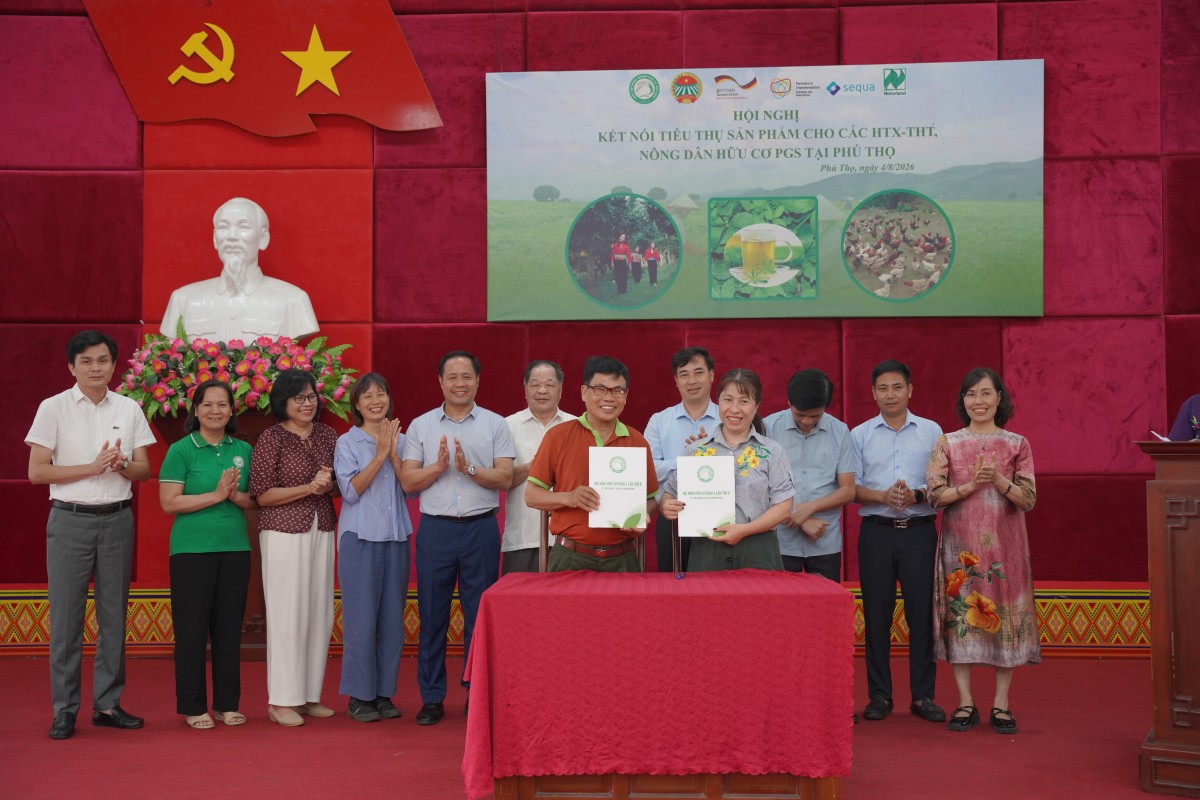 Kết nối doanh nghiệp, củng cố nền tảng sản xuất hữu cơ tại Tân Lạc