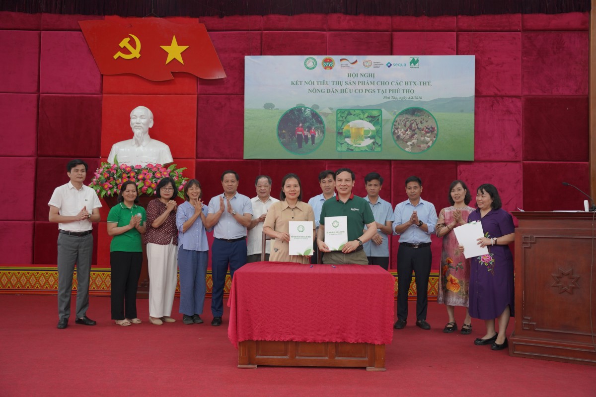 Kết nối doanh nghiệp, củng cố nền tảng sản xuất hữu cơ tại Tân Lạc