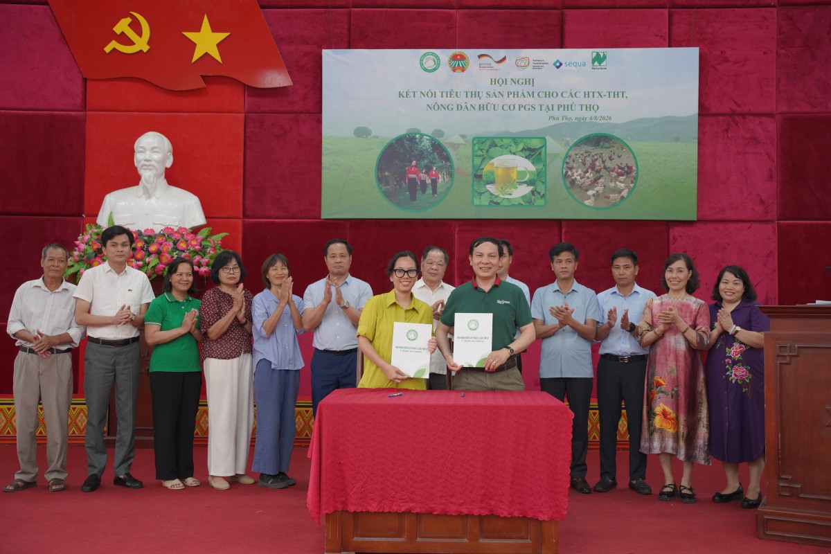 Kết nối doanh nghiệp, củng cố nền tảng sản xuất hữu cơ tại Tân Lạc