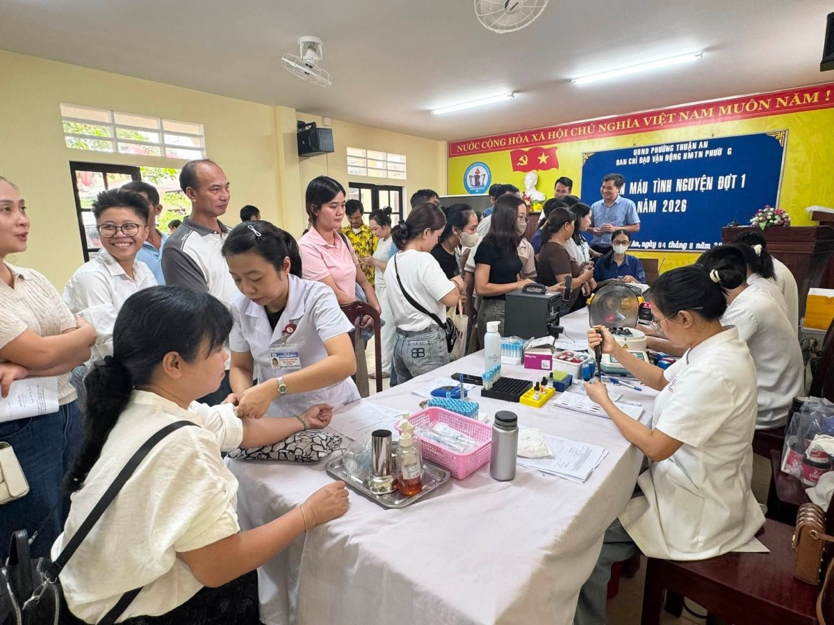 hiến máu tình nguyện